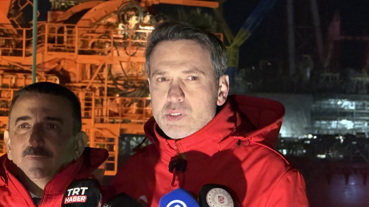 Energy and Natural Resources Minister Alparslan Bayraktar speaks to the media in Zonguldak, northern Türkiye, March 12, 2026. (DHA Photo)