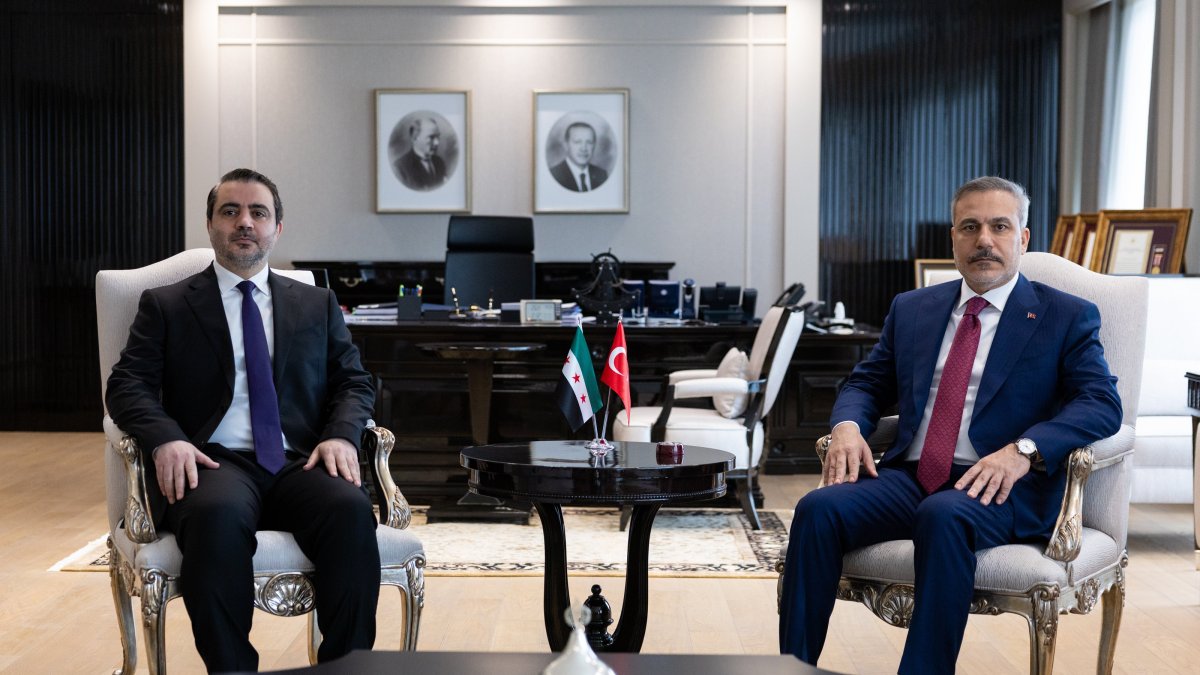 Foreign Minister Hakan Fidan and Syrian counterpart Asaad al-Shaibani meet in Ankara, April 9, 2026. (AA Photo)