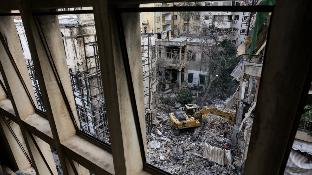 Heavy machinery operates at the site of an Israeli strike carried out on Wednesday, in Ain Al Mraiseh in Beirut, Lebanon, April 9, 2026. (Reuters Photo)