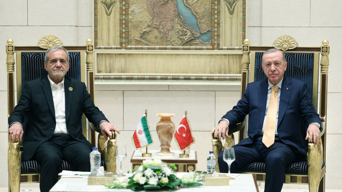 President Recep Tayyip Erdoğan meets with Iranian President Masoud Pezeshkian on the sidelines of D-8 summit in Cairo, Egypt, Dec. 19, 2024. (Turkish Presidential Press Office/Handout)