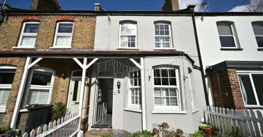 The former home of British singer David Bowie (C), London, U.K., March 11, 2026. (AFP Photo)