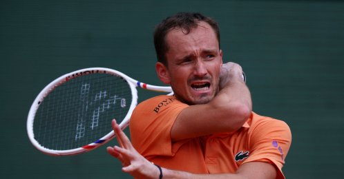 Russia's Daniil Medvedev in action during his ATP Masters 1000 Monte Carlo Masters round of 32 match against Italy's Matteo Berrettini at Monte Carlo Country Club, Roquebrune-Cap-Martin, France, April 8, 2026. (Reuters Photo)