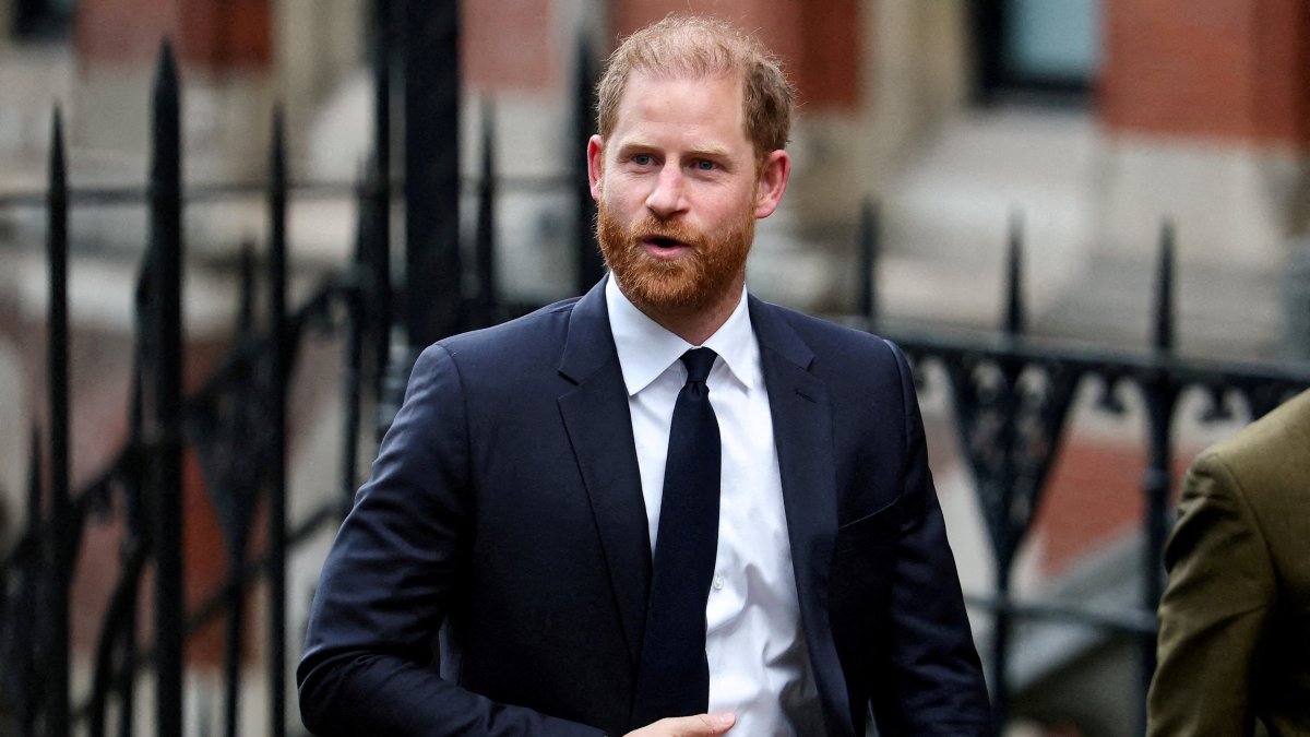 Britain's Prince Harry arrives during the first week of a nine-week trial lawsuit against Associated Newspapers, publisher of the Daily Mail, at the High Court in London, Britain, Jan. 20, 2026. (Reuters File Photo)