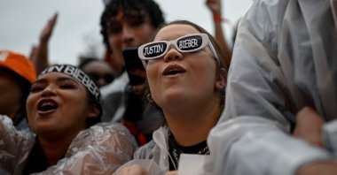 A Justin Bieber fan reacts to the concert at the Rock in Rio music festival at the Olympic Park, Rio de Janeiro, Brazil, Sept. 4, 2022. (AFP Photo)
