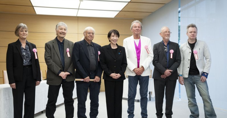 Japanese Prime Minister Sanae Takaichi (C) poses with members of the British rock band Deep Purple, Don Airey (2-L), Ian Paice (3-L), Ian Gillan (3- R), Roger Glover (2-R) and Simon McBrideat (R), and British Ambassador to Japan Julia Longbottom (L) during their meeting the prime minister's office, Tokyo, Japan, April 10, 2026. (EPA Photo)