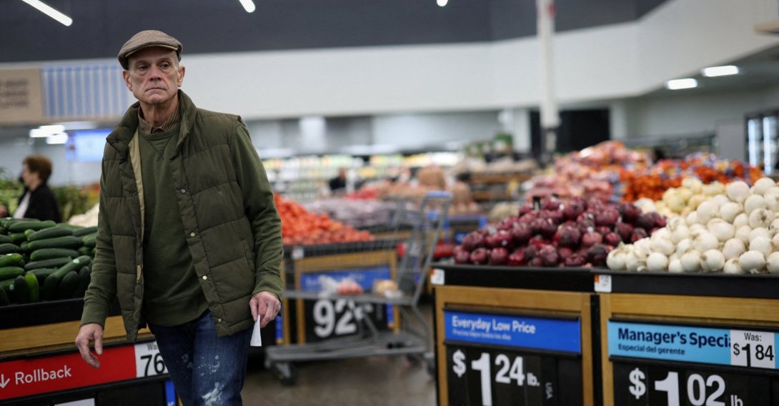A customer looks over produce at a Walmart Supercenter retail store in North Bergen, New Jersey, U.S., Nov. 21, 2025. (Reuters Photo)