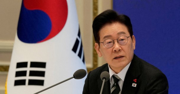 South Korean President Lee Jae Myung speaks during his new year press conference at the presidential Blue House in Seoul, South Korea, Jan. 21, 2026. (Reuters Photo)