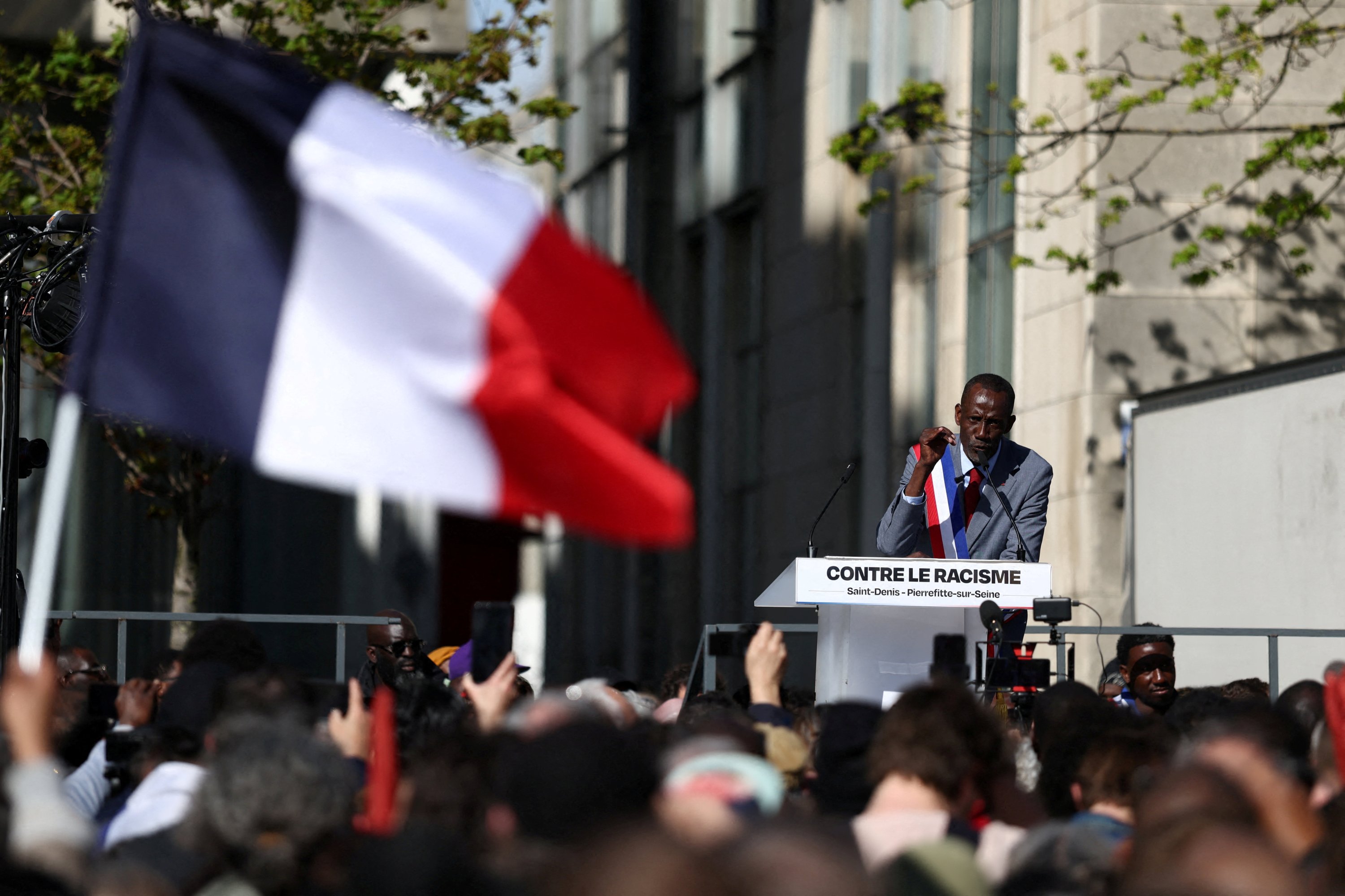 When a mayor becomes a symbol in France’s far-right politics