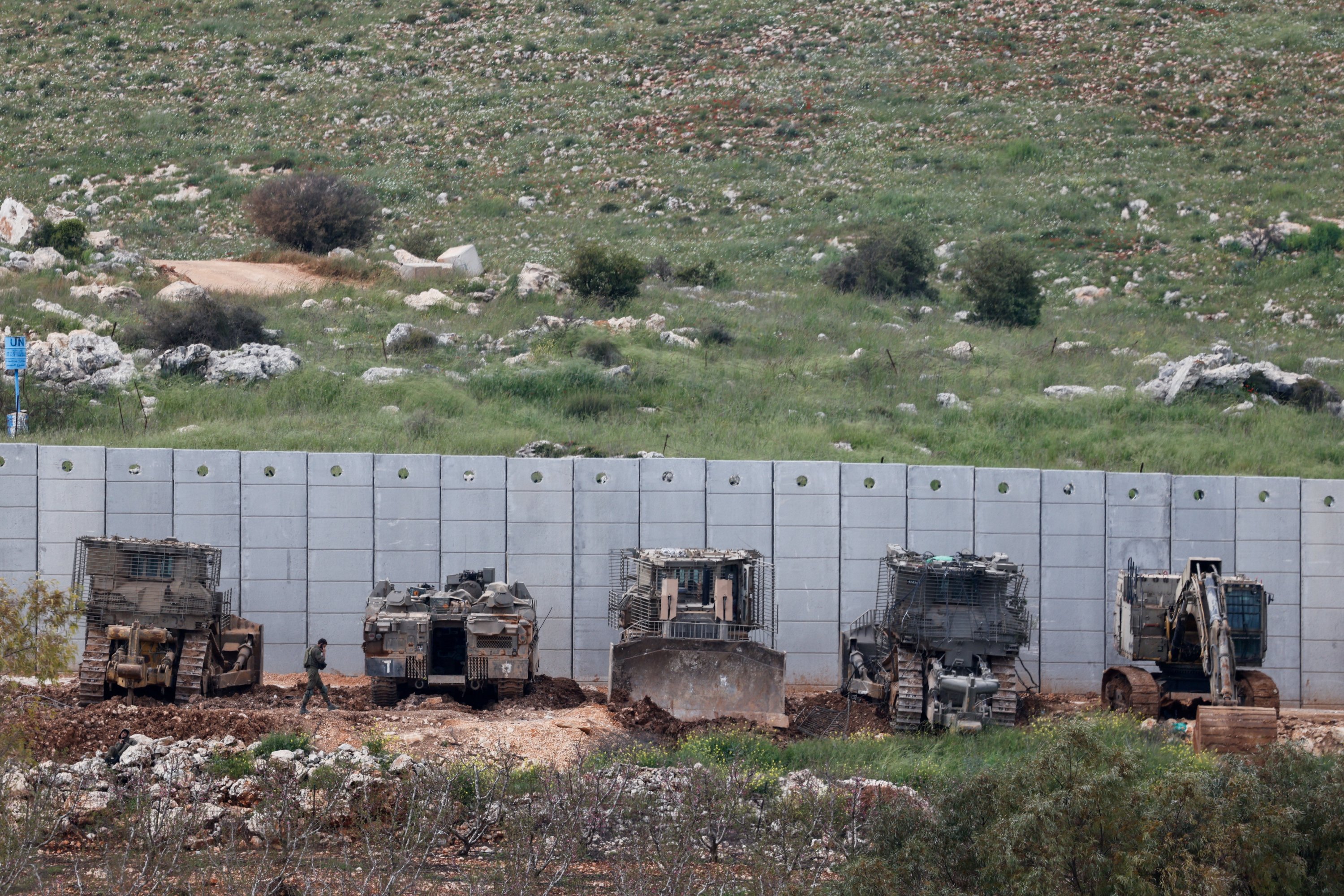 Lebanon says pushing for Israeli military withdrawal