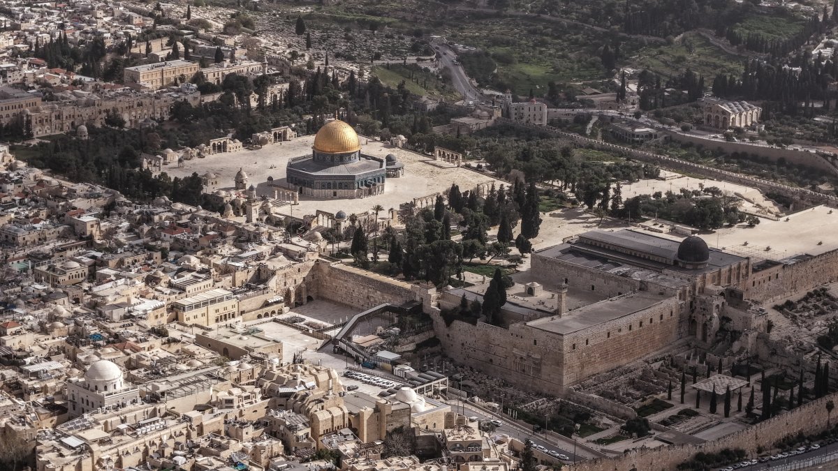 A drone shows a deserted Al-Aqsa compound following restrictions on gathering in East Jerusalem, Palestine, April 5, 2026. (Reuters Photo)