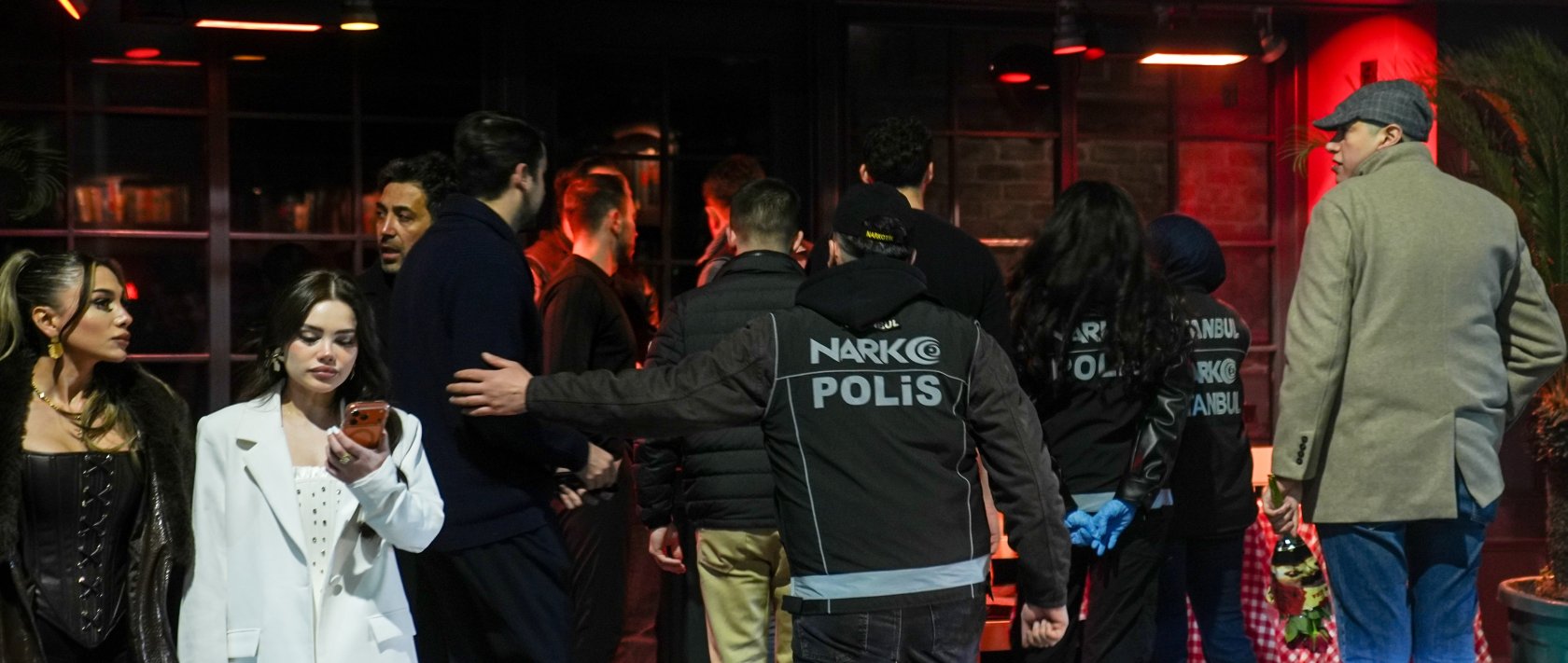 Search operations are carried out at restaurants and entertainment venues in Beşiktaş, Istanbul, Türkiye, April 12, 2026. (AA Photo) 