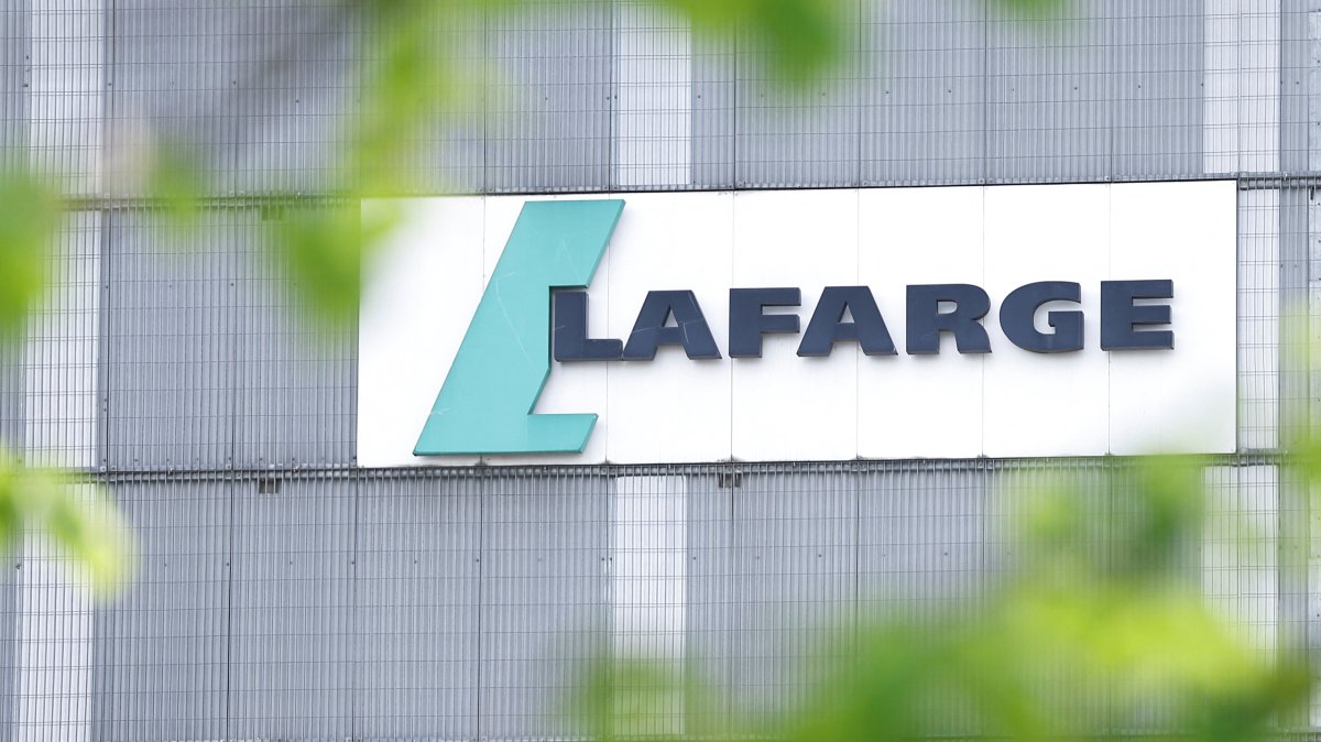 The logo of the French building materials maker, Lafarge, is displayed at its concrete production plant, Paris, France, April 10, 2026. (Reuters photo)