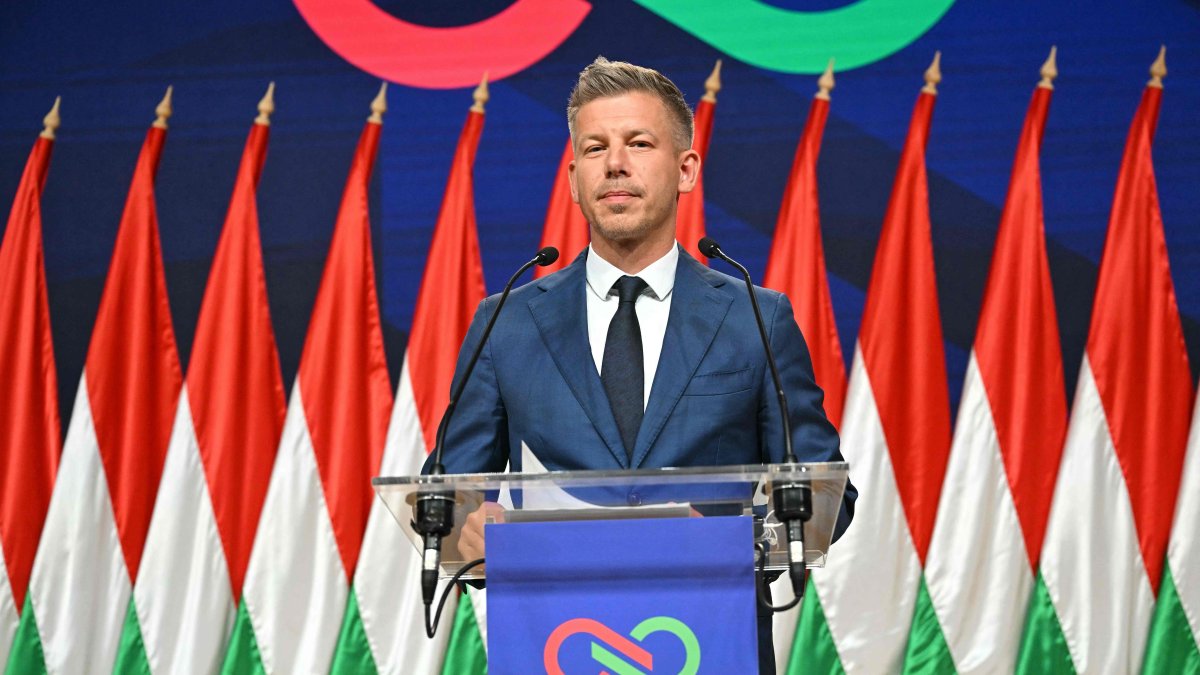 Peter Magyar, leader of the pro-European conservative TISZA party, delivers a press conference at the HUNGEXPO Congress and Exhibition Center, Budapest, Hungary, April 13, 2026. (AFP Photo)