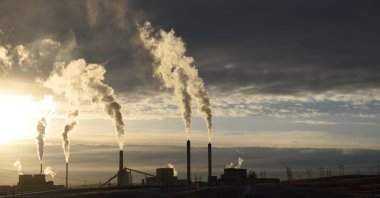 In the 2024 fiscal year, Japan's net greenhouse gas emissions reached 994 million tons, marking the first time the net total has fallen below the 1 billion-ton threshold. (Shutterstock Photo)