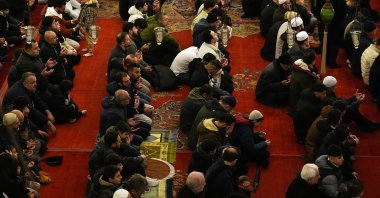 People attend an Eid al-Fitr prayer at Fatih Mosque during the Ramadan morning prayer, Istanbul, Türkiye, March 20, 2026. (AA Photo)