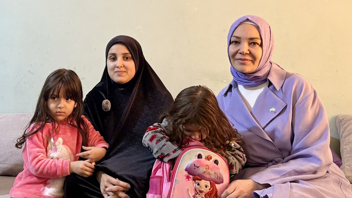 Daily Sabah columnist Hilal Kaplan (R) with Nadin and her twin daughters, Cairo, Egypt. (Courtesy of Hilal Kaplan)