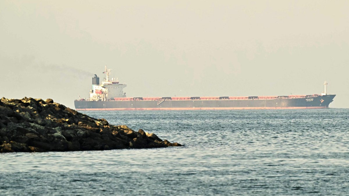 A cargo ship is pictured off the coast city of Fujairah in the Strait of Hormuz, United Arab Emirates, Feb. 25, 2026. (AFP Photo)