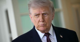 U.S. President Donald Trump speaks to the press outside the Oval Office at the White House in Washington, D.C., April 13, 2026. (AFP Photo)