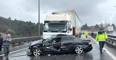 A vehicle is seen after a chain-reaction traffic accident on the Anatolian Motorway, Kocaeli, Türkiye, March 30, 2026. (AA Photo) 