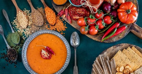 Traditional Turkish tarhana soup, a fermented wheat, yogurt and vegetable soup known for its digestive and gut health benefits.