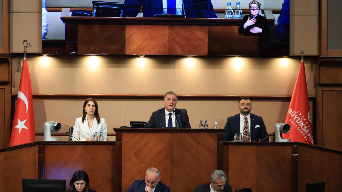 Nuri Aslan (C), deputy mayor of Istanbul Metropolitan Municipality, chairs the first session of the April assembly at the municipal building, Saraçhane, Istanbul, Türkiye, April 13, 2026. (AA Photo)