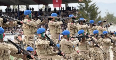 Turkish commandos demonstrate their skills at an event, Karabük, northern Türkiye, March 18, 2026. (AA Photo)
