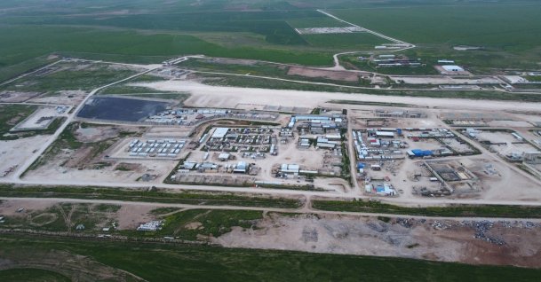 An aerial photograph shows the Qasrak Base after the withdrawal of US forces and its handover to Syrian government forces, in the countryside of the northeastern Hassakeh governorate, April 16, 2026. (AFP Photo)