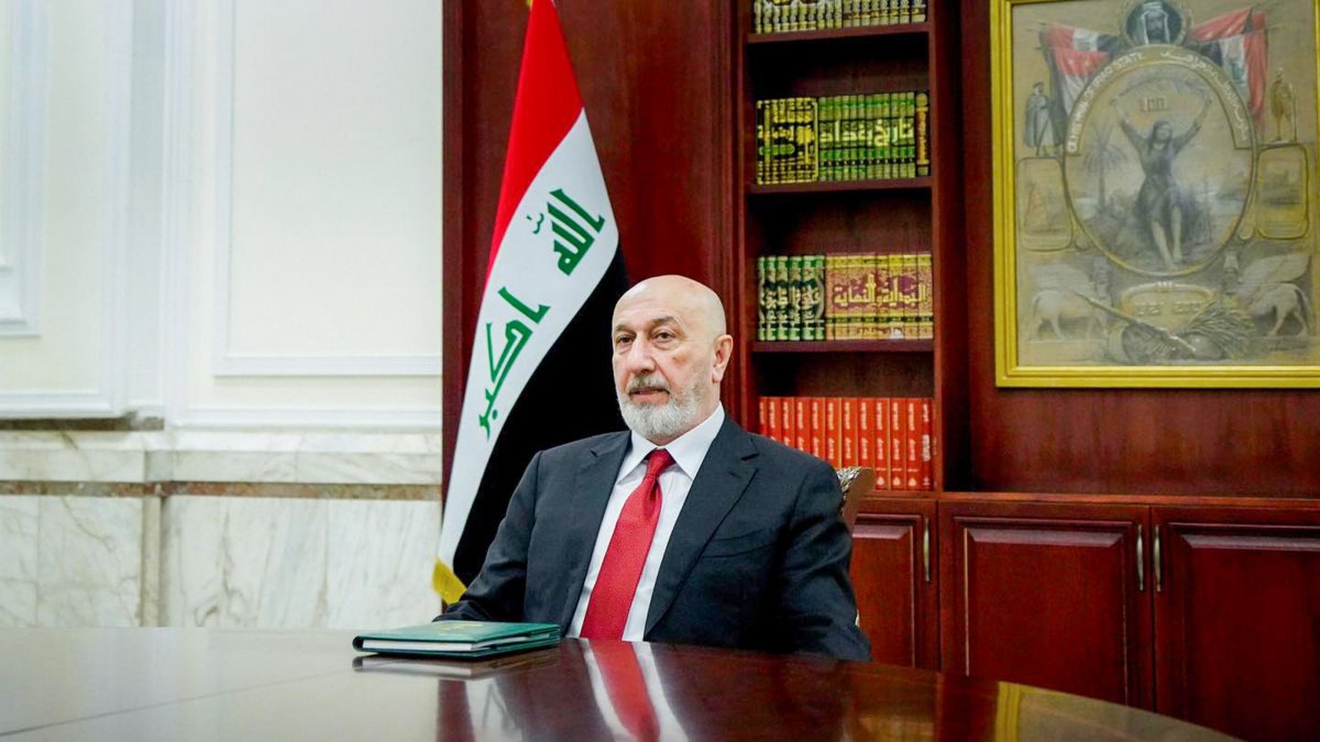 Iraq's new president, Nizar Amidi, officially takes office from his predecessor, Abdullatif Rashid, in a formal ceremony, Baghdad, Iraq, April 12, 2026. (AA Photo)