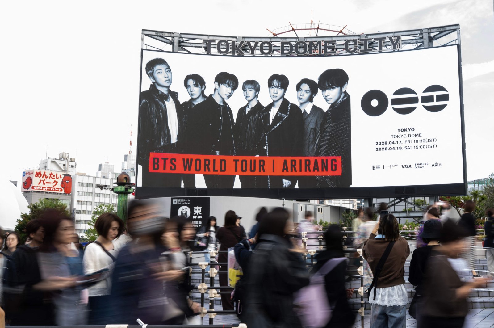 Crowds gather in Tokyo as BTS resumes global touring cycle | Daily
