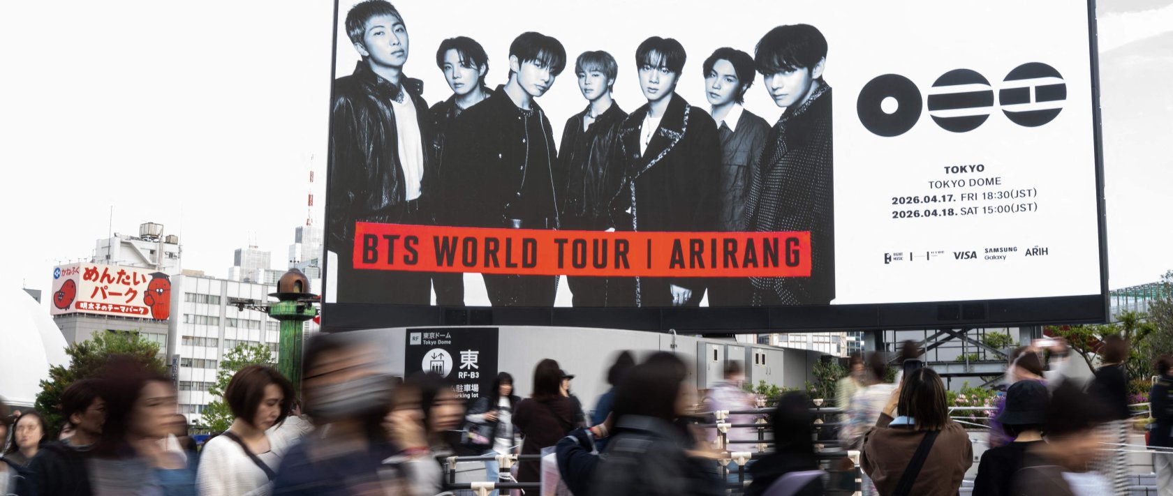 Fans of Korean boy band BTS line up at Tokyo Dome before the start of the first BTS World Tour "Arirang," Tokyo, Japan, April 17, 2026. (AFP Photo)