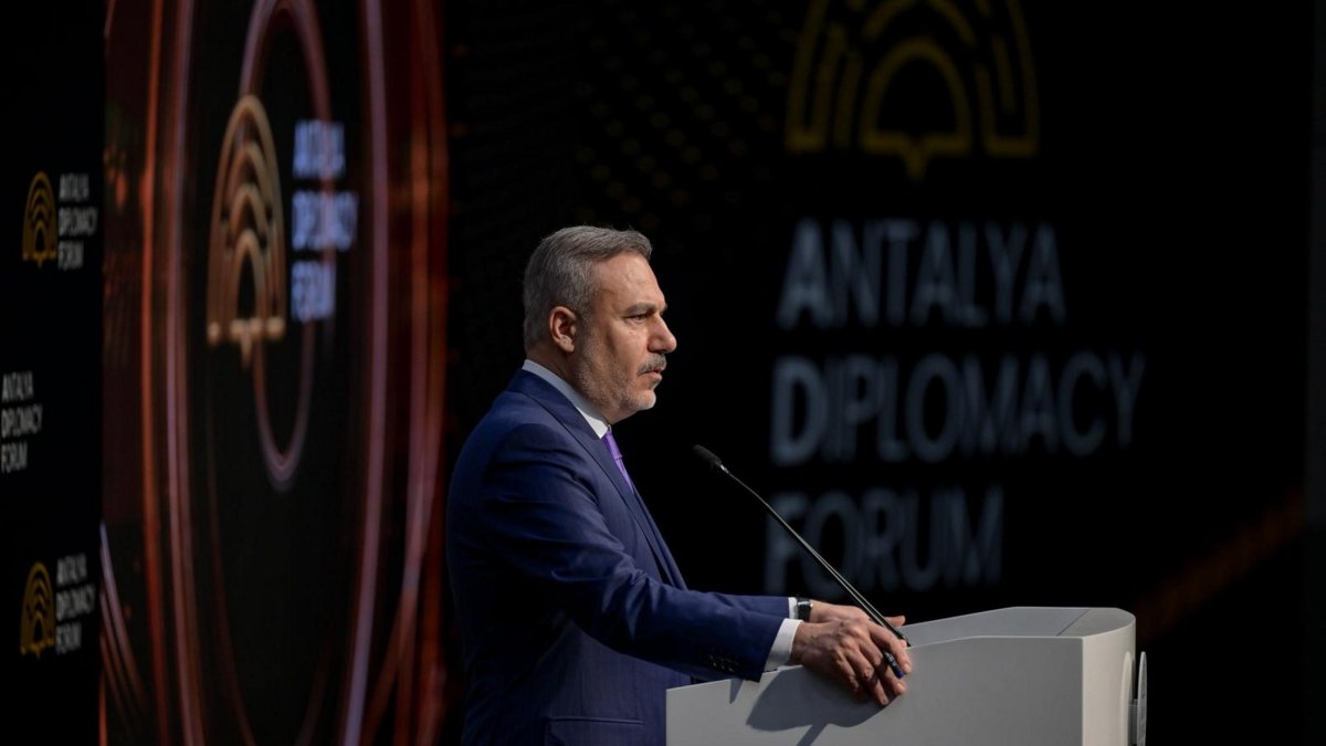 Foreign Minister Hakan Fidan speaks at the news conference on the last day of the Antalya Diplomacy Forum, Antalya, southern Türkiye, April 19, 2026. (AA Photo)