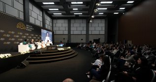 A panel titled “Cultural Diplomacy: Bridging Divides, Building Trust” is held during the Antalya Diplomacy Forum, Antalya, Türkiye, April 19, 2026. (AA Photo) 