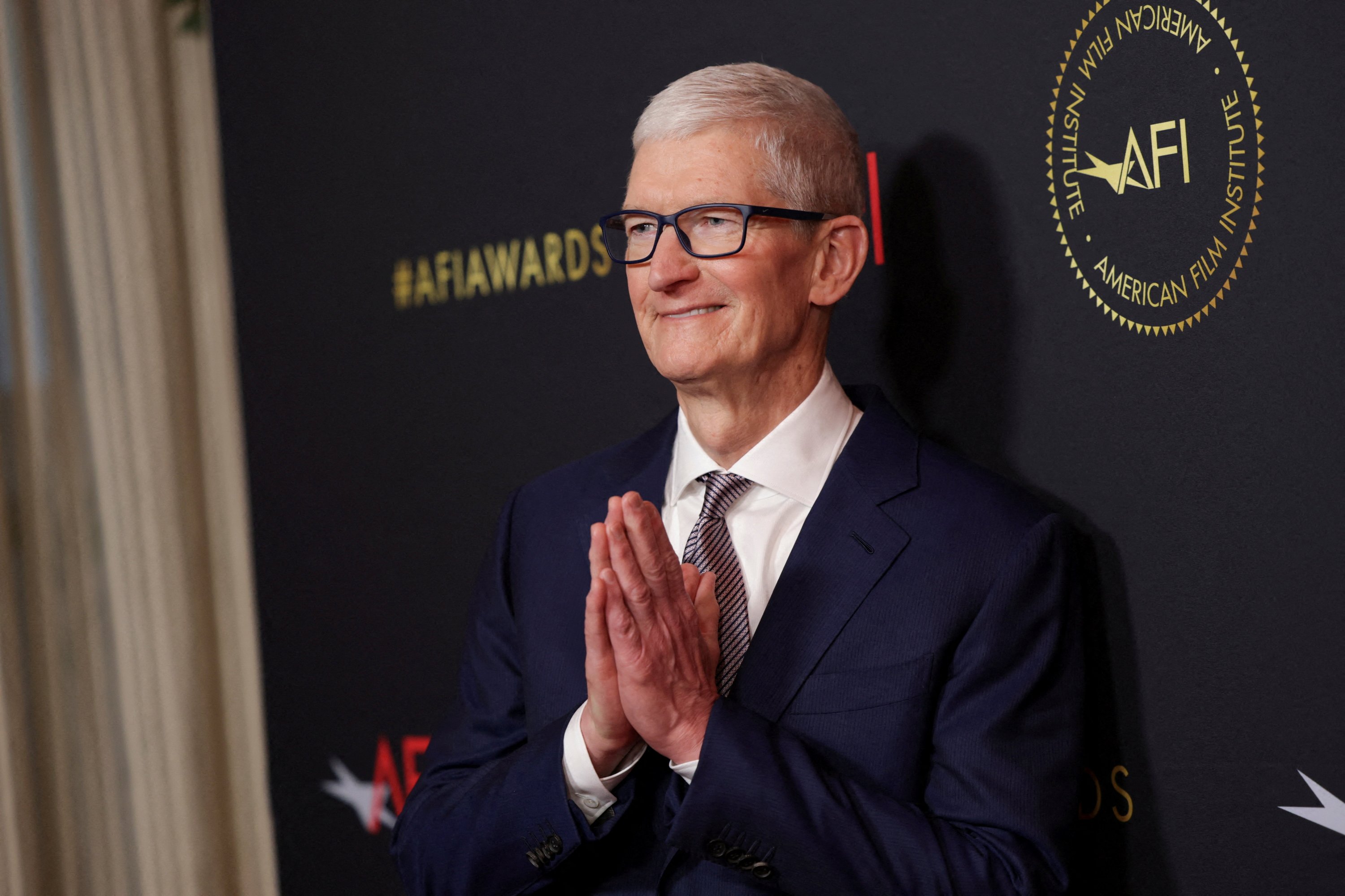Tim Cook to step down as Apple CEO in September