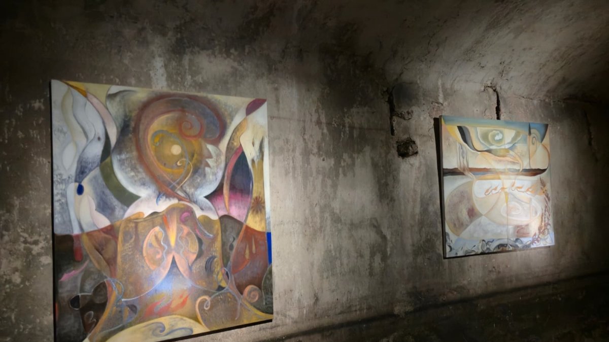 Das Zeyrek Çinili Hamam in Istanbul präsentiert „Temenos: Das Binnenmeer“.
