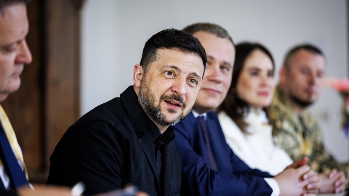 Ukrainian President Volodymyr Zelenskyy during a delegation meeting with Prime Minister Rob Jetten, Middelburg, Netherlands, April 16, 2026. (EPA Photo)
