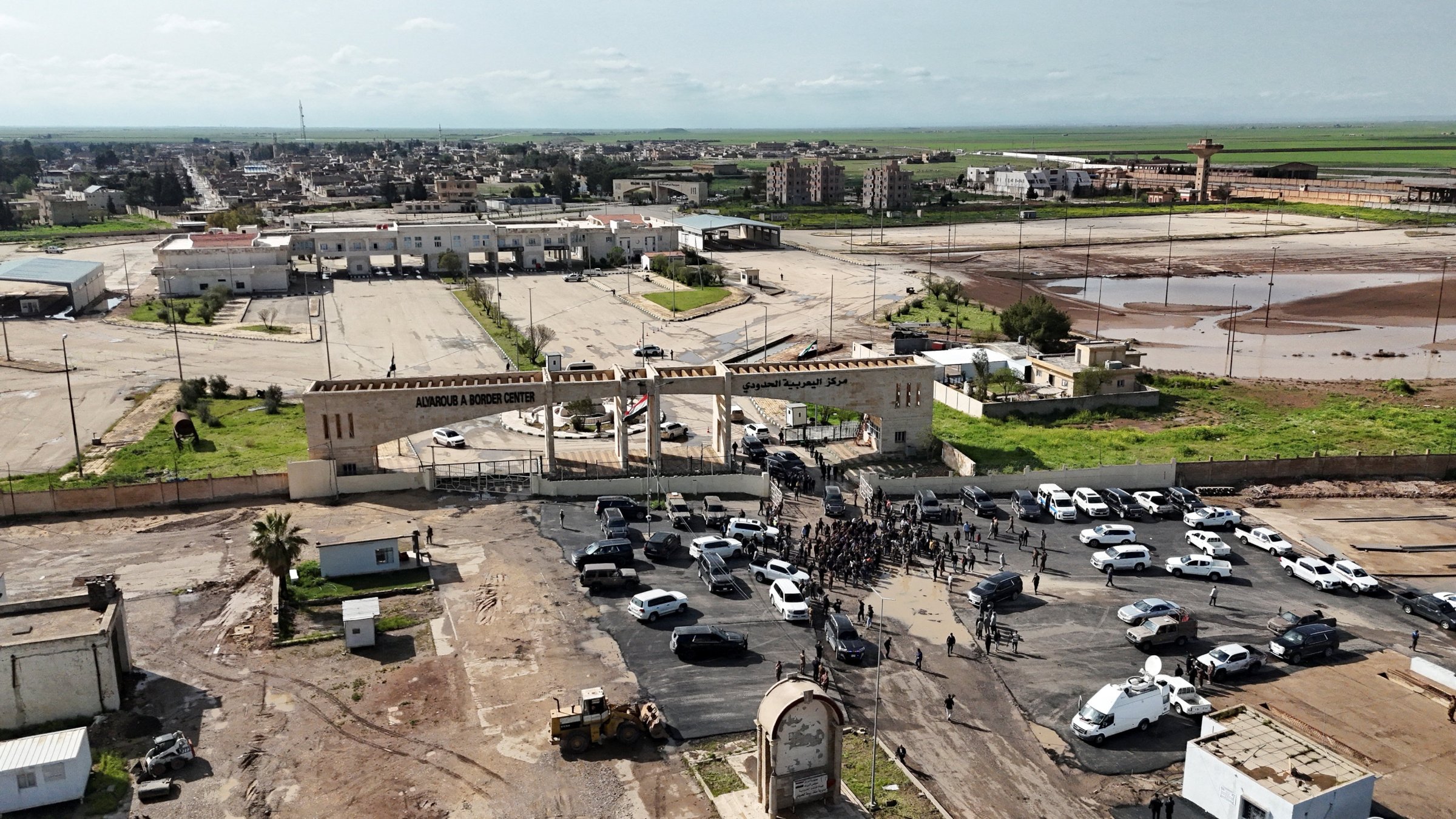 A drone view of the Rabia border crossing with Syria after more than a decade of closure, with the aim of accelerating overland oil and gas exports and reviving bilateral trade amid shipping disruptions in the Gulf, in Nineveh province, Iraq, April 20, 2026. (Reuters Photo)