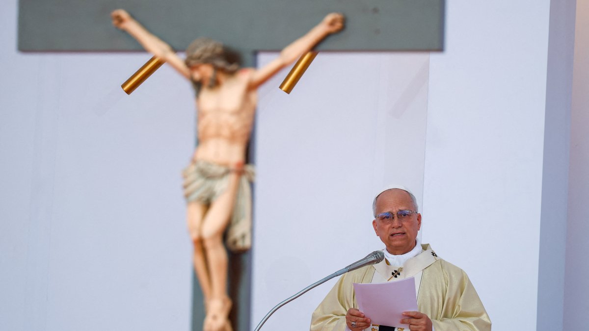 Pope Leo XIV leads a Holy Mass during his apostolic journey, Kilamba, Luanda province, Angola, April 19, 2026. (Reuters Photo)