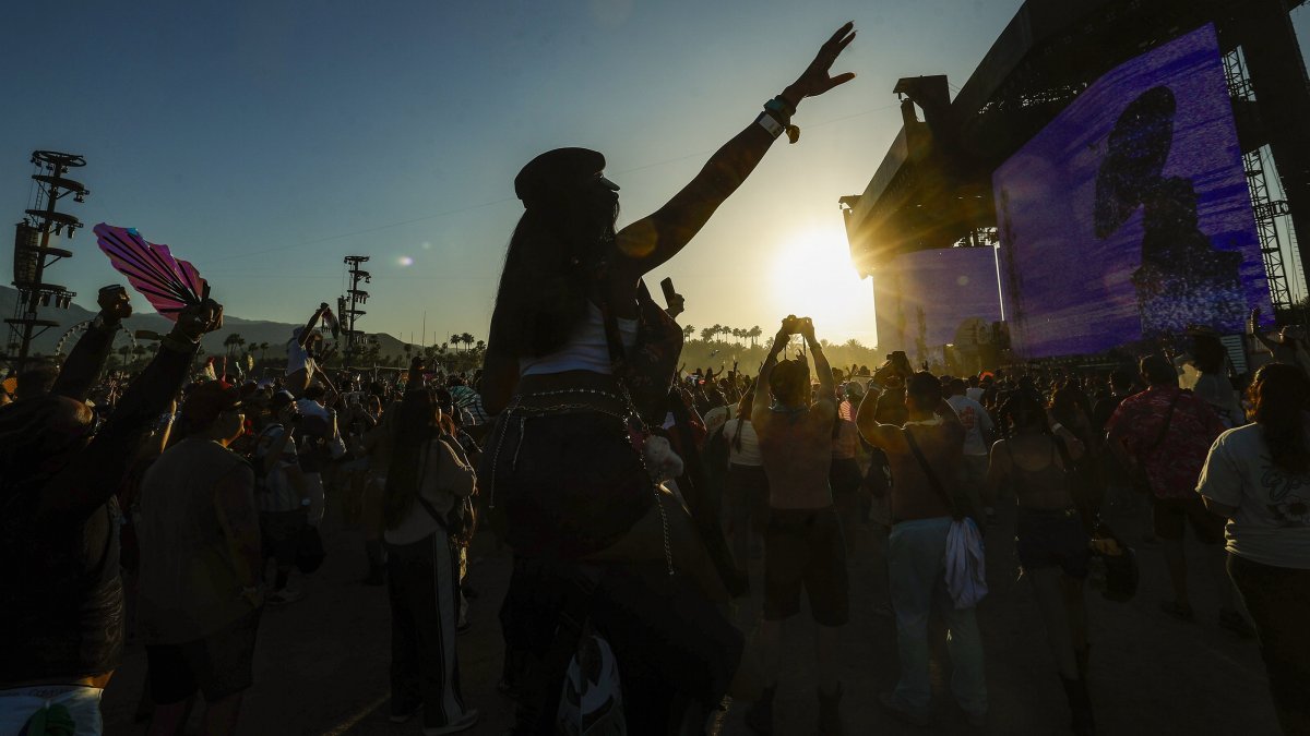 Festival goers dance as U.S. electronic artist Major Lazer performs during day three of weekend two at the 2026 Coachella Valley Music and Arts Festival, California, U.S., April 19, 2026. (EPA Photo)