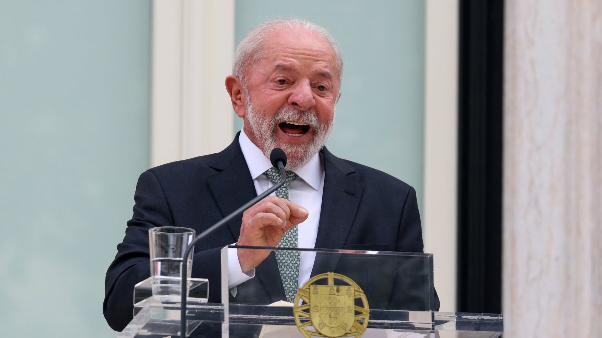 Brazilian President Luiz Inacio Lula da Silva attends a joint press conference with Portuguese Prime Minister Luis Montenegro (not seen) after their meeting at Sao Bento Palace, Lisbon, Portugal, April 21, 2026. (EPA Photo)