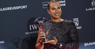 Belarus' Aryna Sabalenka poses on the red carpet after winning the World Sportswoman of the Year Award, Madrid, Spain, April 20, 2026. (Reuters Photo)