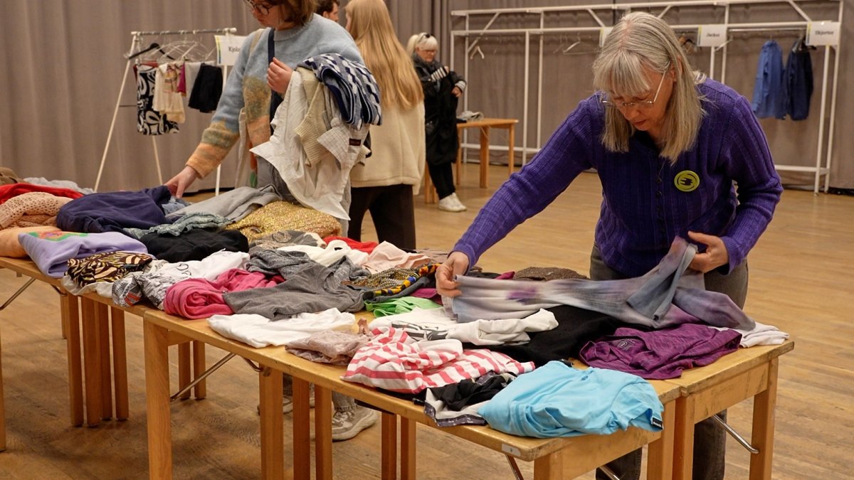 Sweden embraces clothing swaps to reduce fast fashion waste