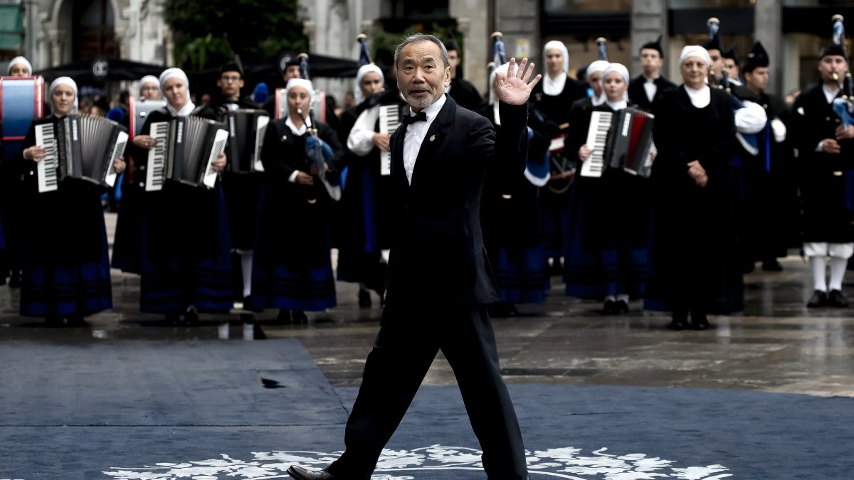 Haruki Murakami arrives at the "Princesa de Asturias" Awards at Teatro Campoamor, Asturias, Spain, Oct. 20, 2023. (Getty Images Photo)