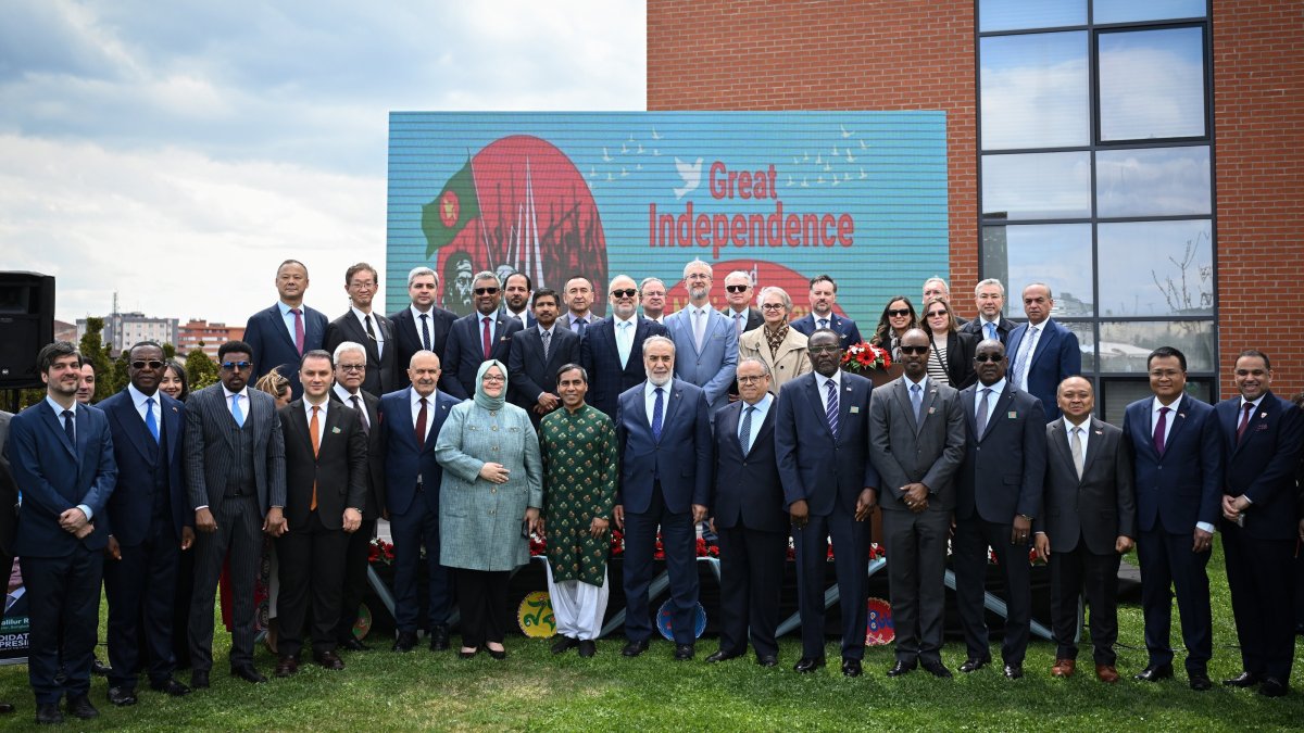 Bangladesh’s Ambassador to Ankara M Amanul Haq (C-L) and Türkiye’s Deputy Foreign Minister Ambassador Musa Kulaklıkaya (C) join foreign diplomats at an Independence Day and Bengali New Year event hosted by the Bangladesh Embassy in Ankara, Türkiye, April 22, 2026. (AA Photo)