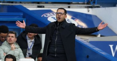 Chelsea manager Liam Rosenior reacts during a match, London, U.K., Jan. 17, 2026. (Reuters Photo)