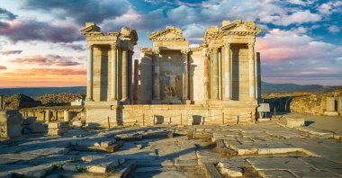 In this undated photo, the ancient city of Laodicea, one of Anatolia’s 1st-century B.C. settlements, is seen in Denizli, western Türkiye. (Shutterstock Photo)
