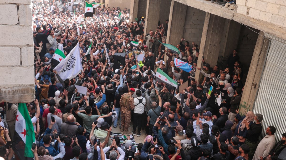 Syrians celebrate after the arrest of Amjad Youssef, the main perpetrator in the Tadamon massacre, in the Tadhamon neighborhood, Damascus, Syria, April 24, 2026. (EPA Photo)