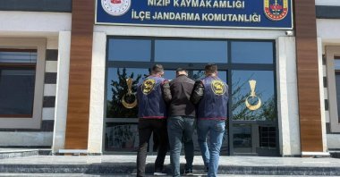 Gendarmerie forces detain a fugitive FETÖ member, southeastern Gaziantep province, Türkiye, April 19, 2026. (IHA Photo)