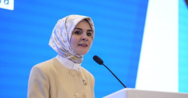Family and Social Services Minister Mahinur Özdemir Göktaş speaks at the closing session of the international meeting titled “Policy and Practice Sharing on the Protection of Children in the Digital Environment,” Ankara, Türkiye, April 22, 2026. (AA Photo)
