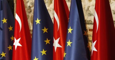 Türkiye and EU flags prior to the opening session of a high-level meeting between the EU and Türkiye, Istanbul, Türkiye, Feb. 28, 2019. (AP File Photo)