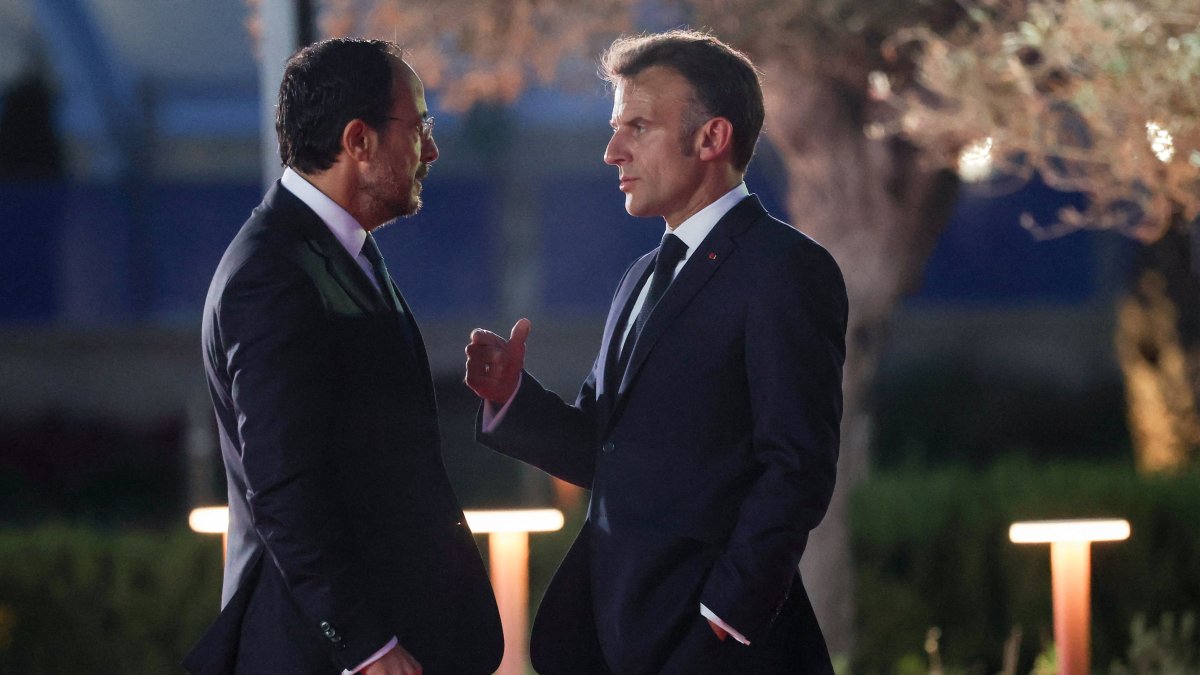Greek Cypriot leader Nikos Christodoulides welcomes French President Emmanuel Macron during arrivals for an informal European leaders' summit in Ayia Napa, Greek Cypriot administration, April 23, 2026. (Reuters Photo)